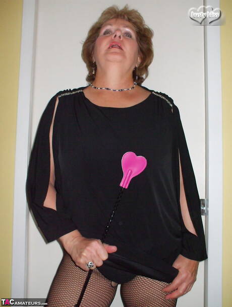 TAC Amateurs invite you to explore xxx pictures featuring Busty Bliss xxx gallery 274396