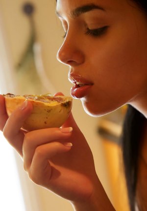 Rylsky Art pics collection featuring Venice Lei unveiling sexy shape